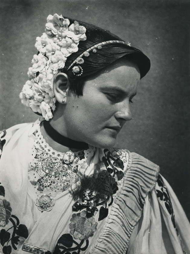 Ženski portret no 2