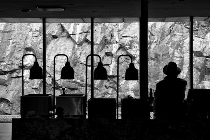 Stone curtain