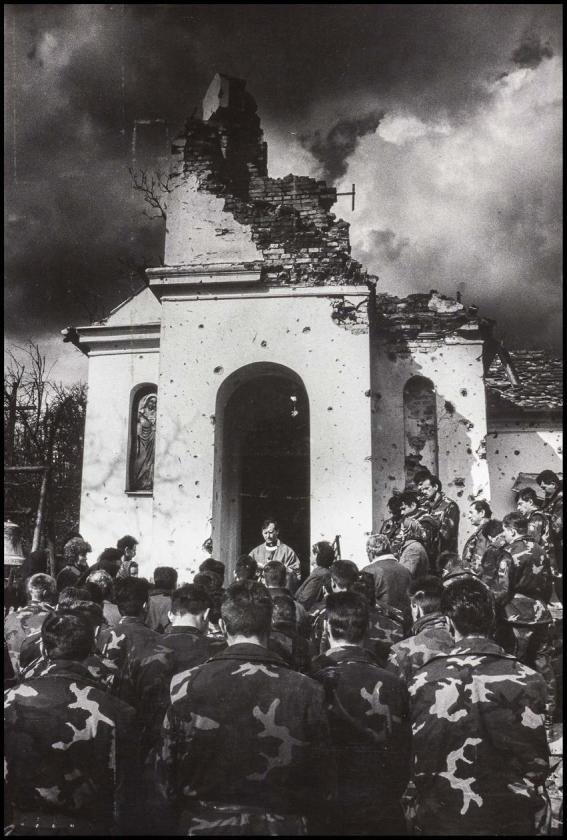 Holy Mass  (Sveta misa)
